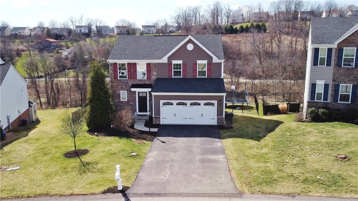 1037 Oakbrooke Dr