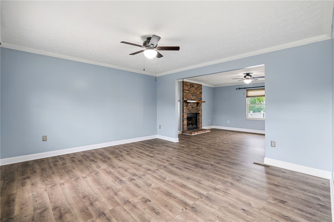 106 Forest Glen Dr