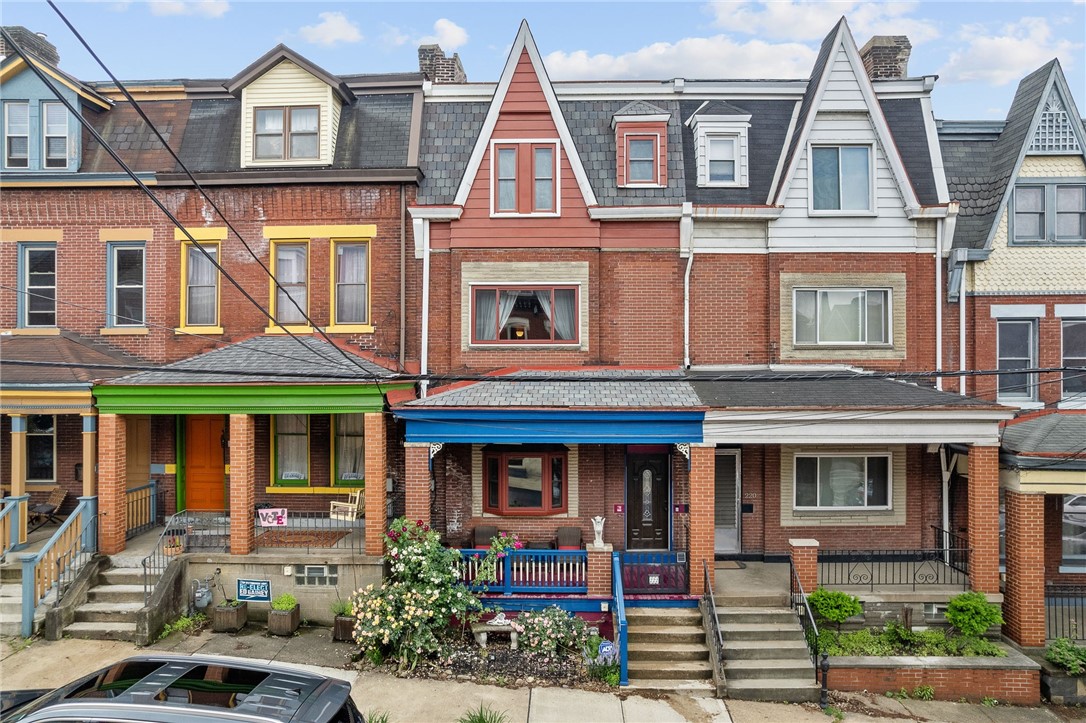 222 Main St