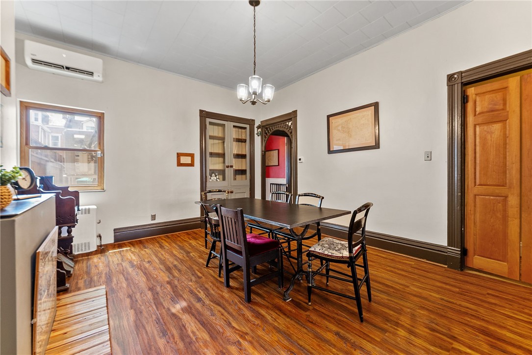 222 Main St