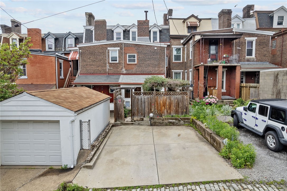 222 Main St