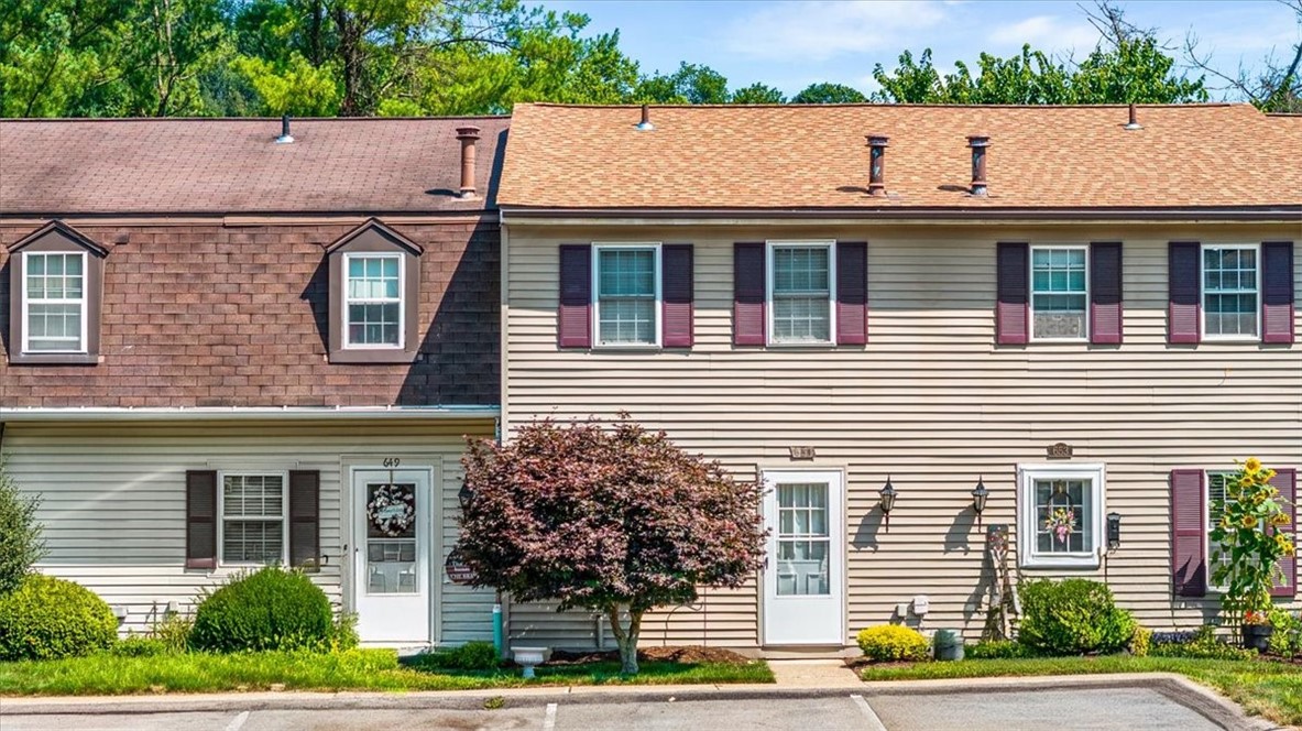 651 Newton Square