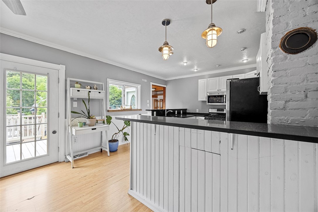 107 Ambridge Ave
