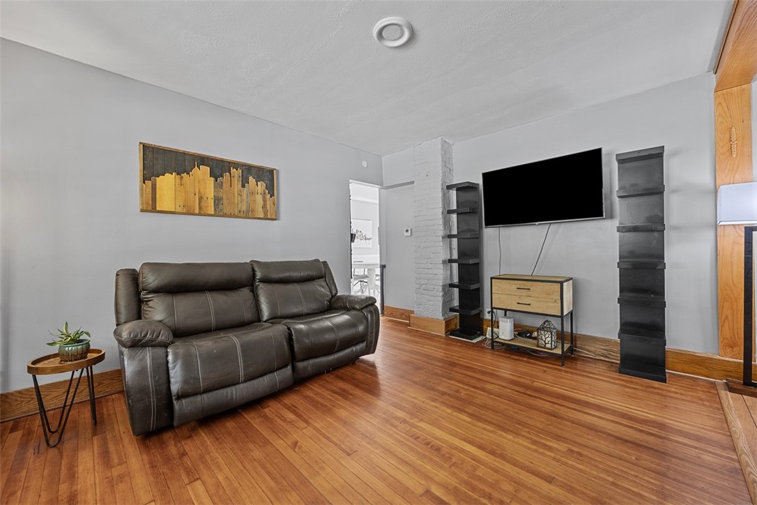 107 Ambridge Ave