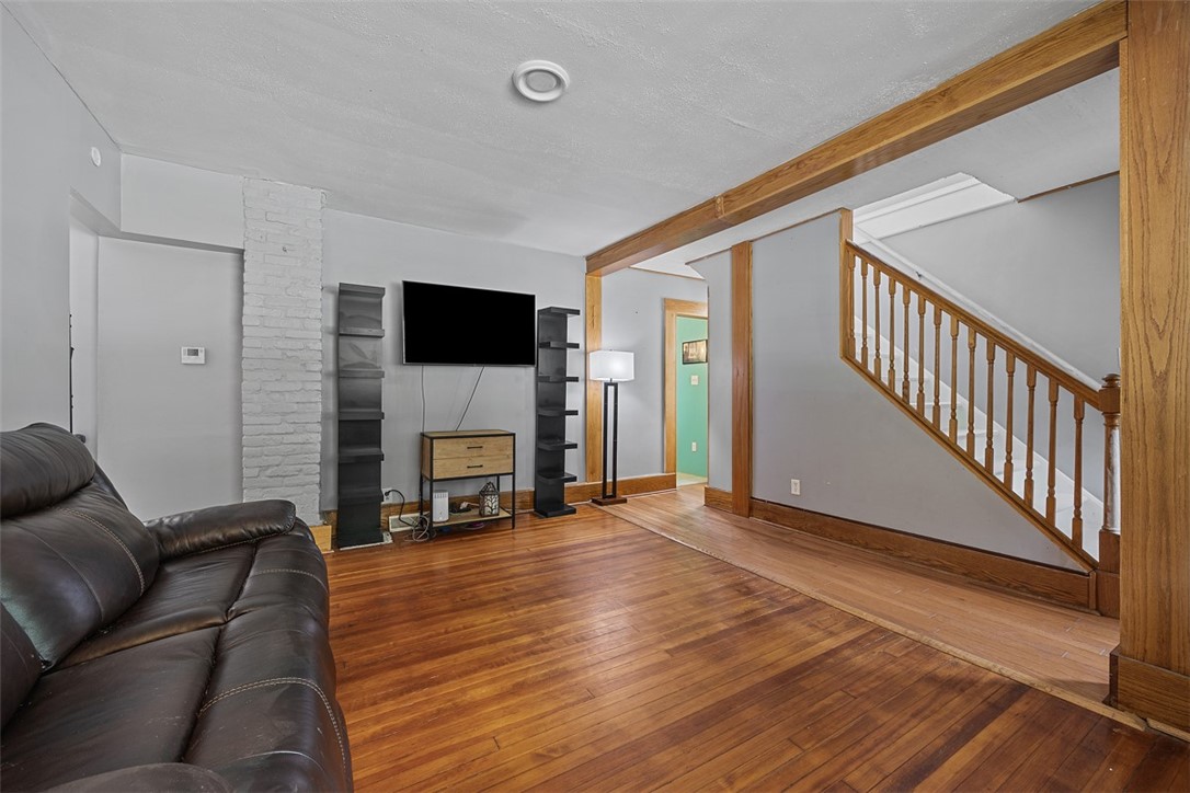 107 Ambridge Ave