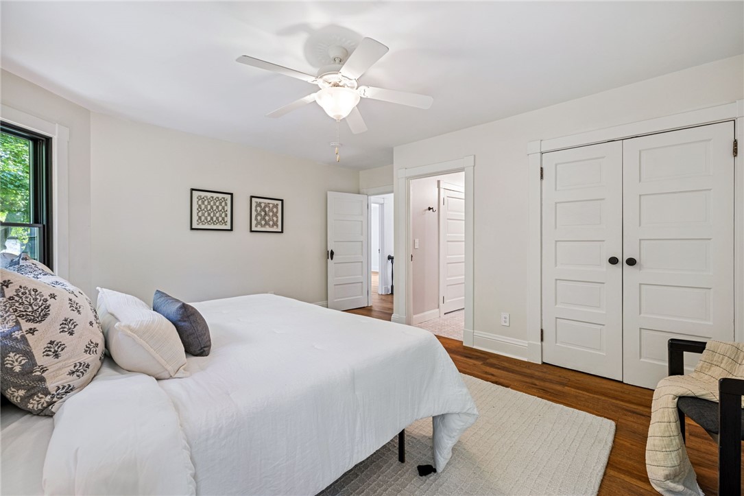 30 Rhodes Ave