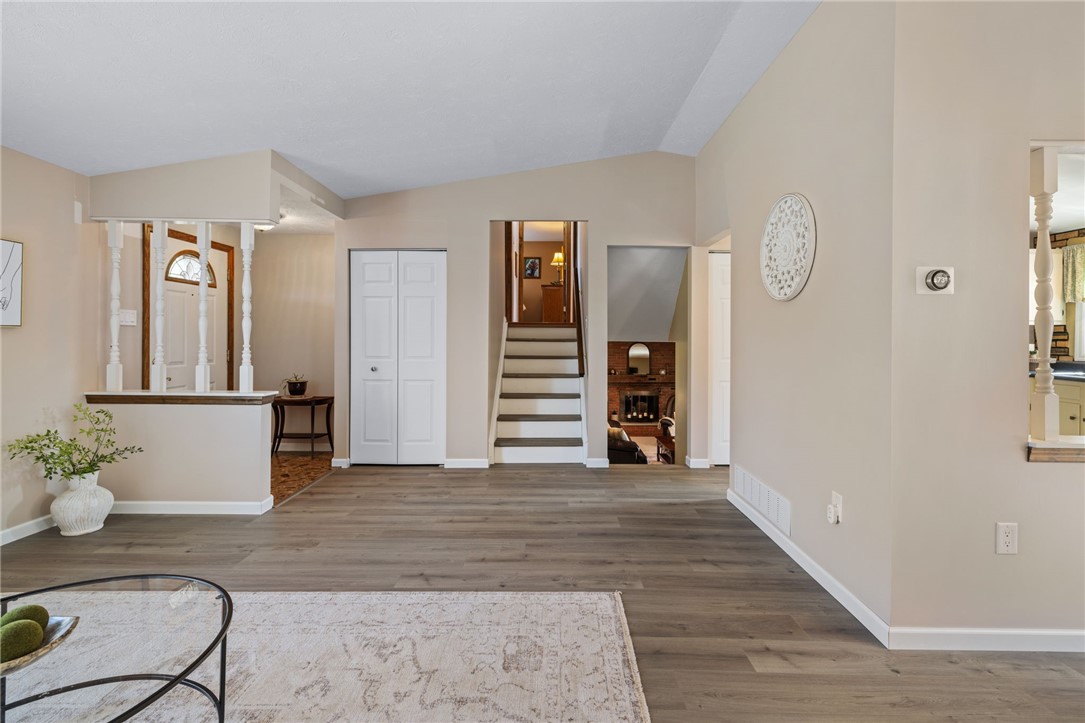 101 Darnley Dr