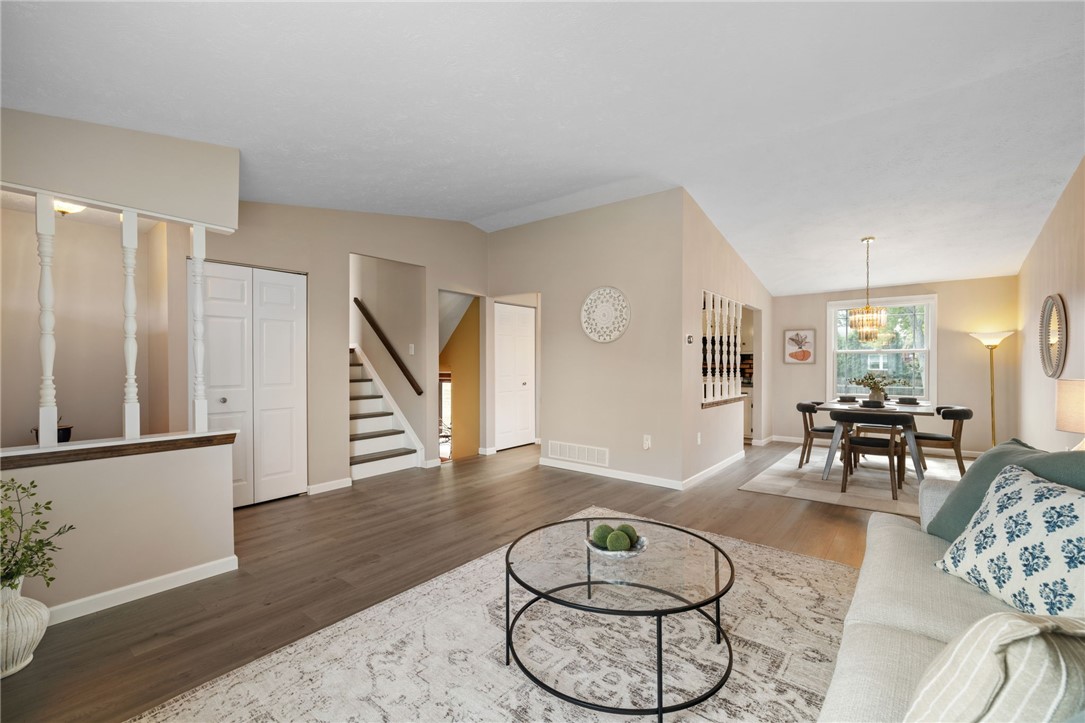 101 Darnley Dr