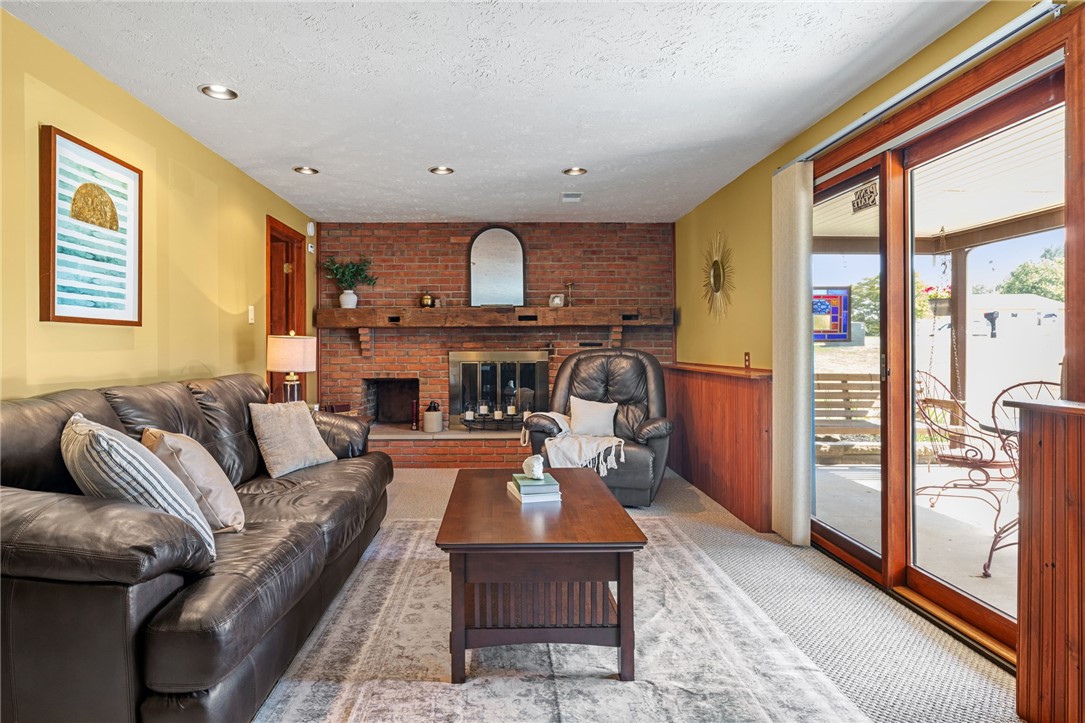 101 Darnley Dr