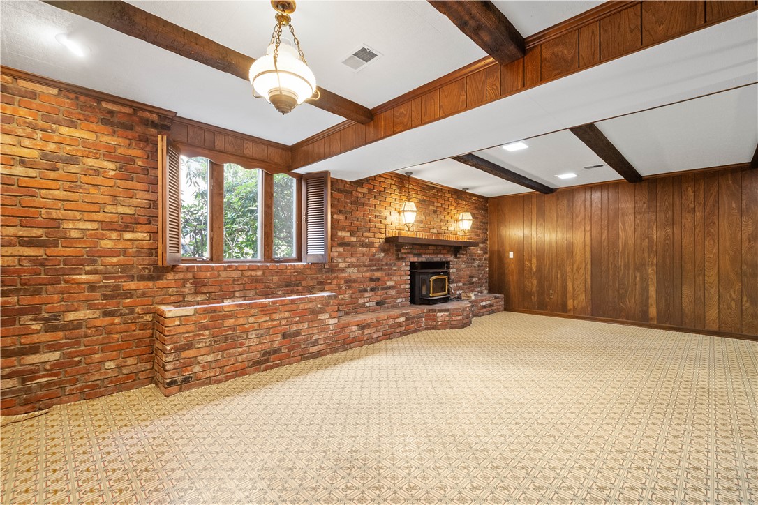 2426 Orchard Dr
