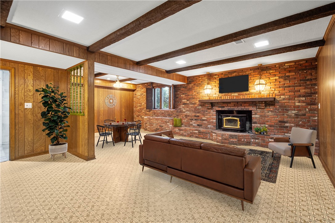2426 Orchard Dr