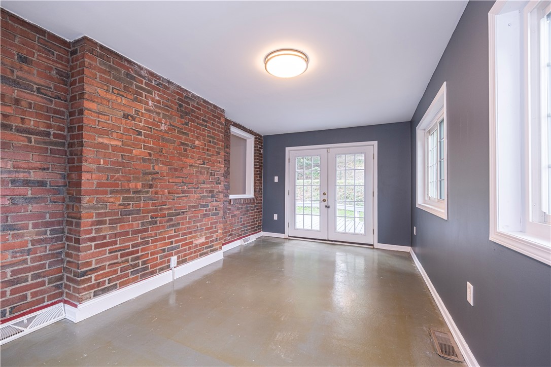 102 Buehner Dr