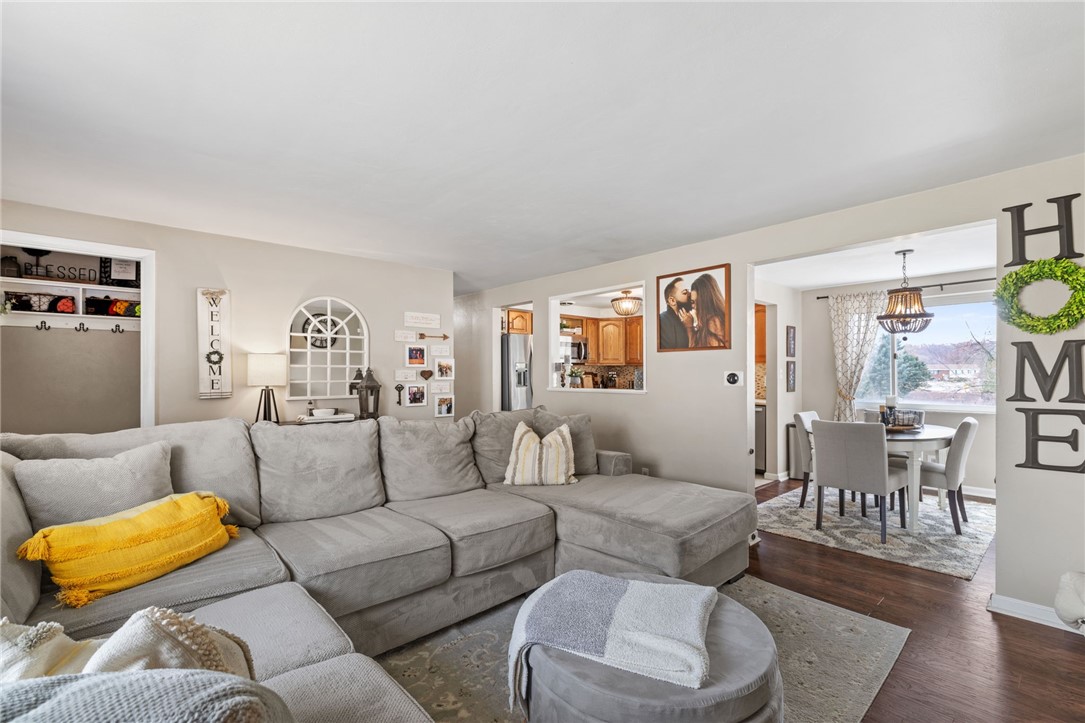 1075 Fiddleback Dr
