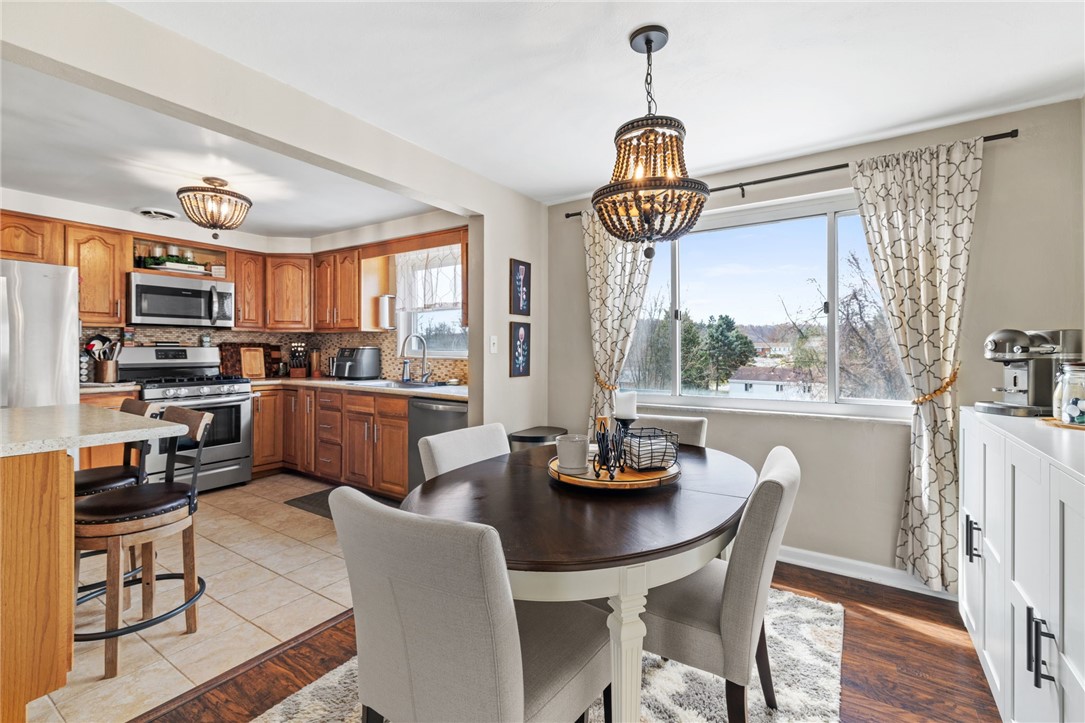 1075 Fiddleback Dr