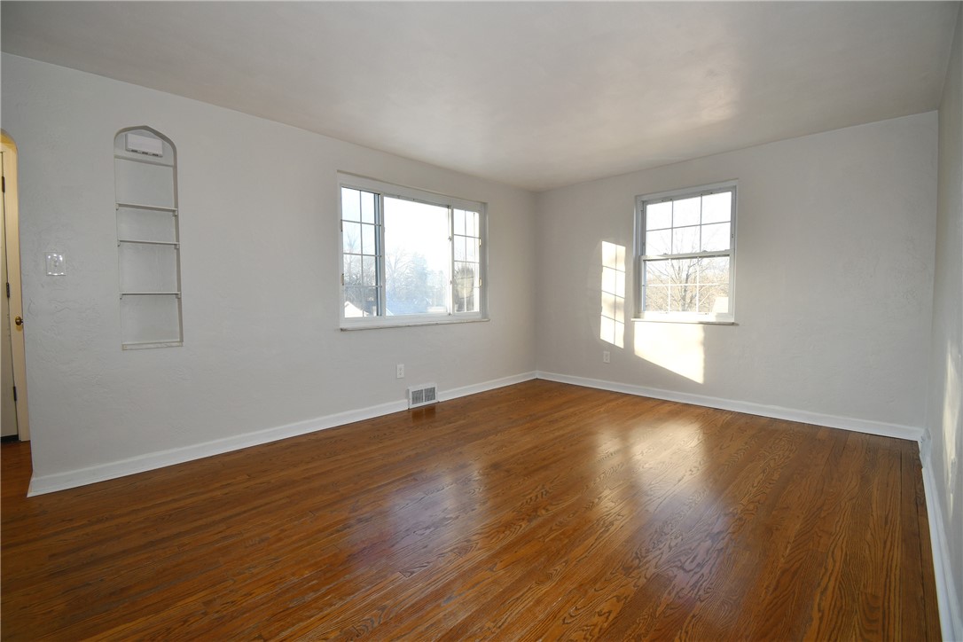 217 Oaklyn Rd