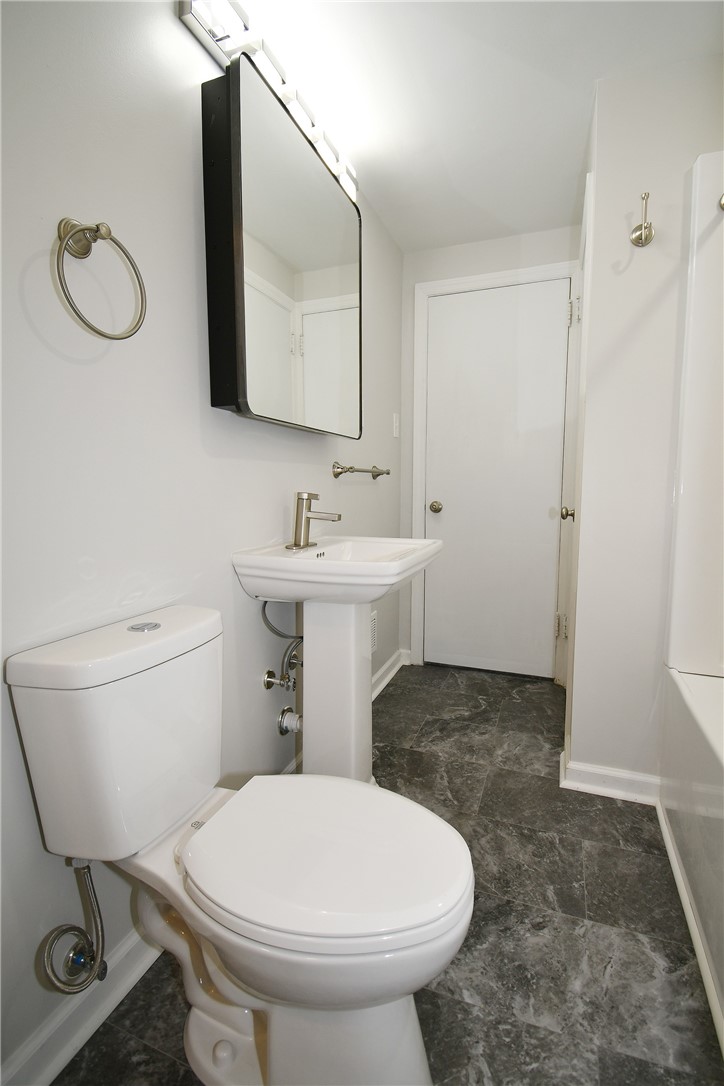 217 Oaklyn Rd