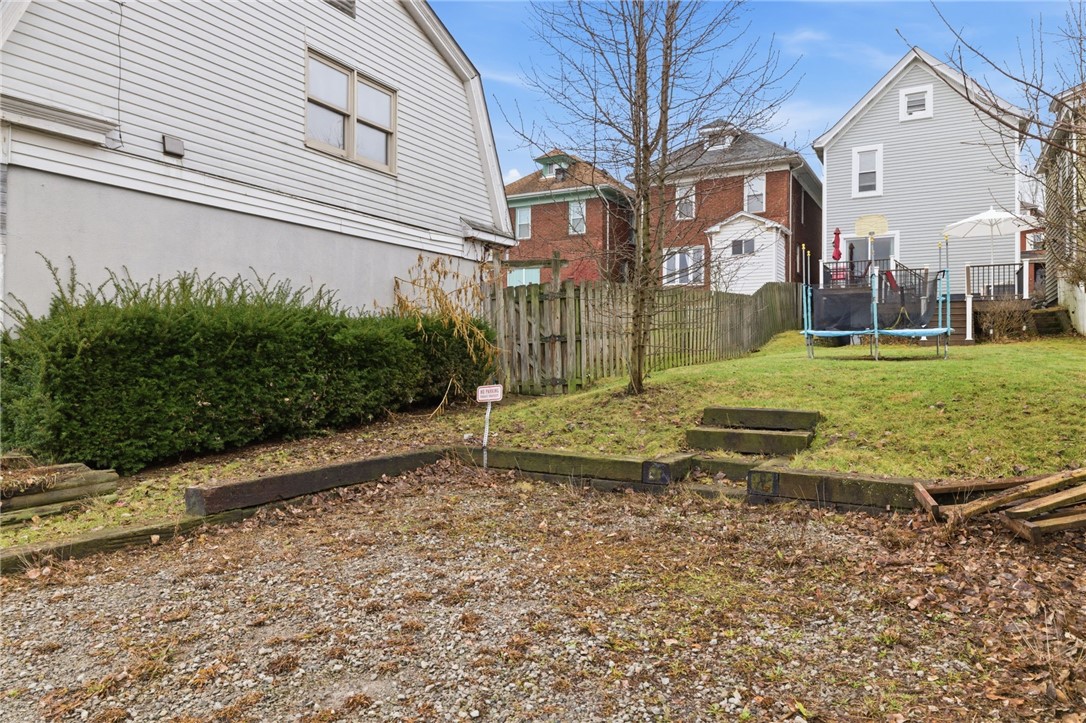 1535 Vance Ave