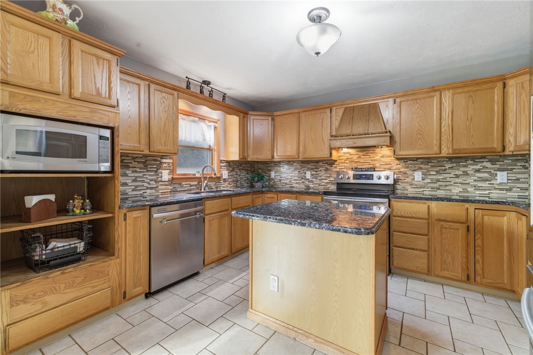 412 Emily Ln