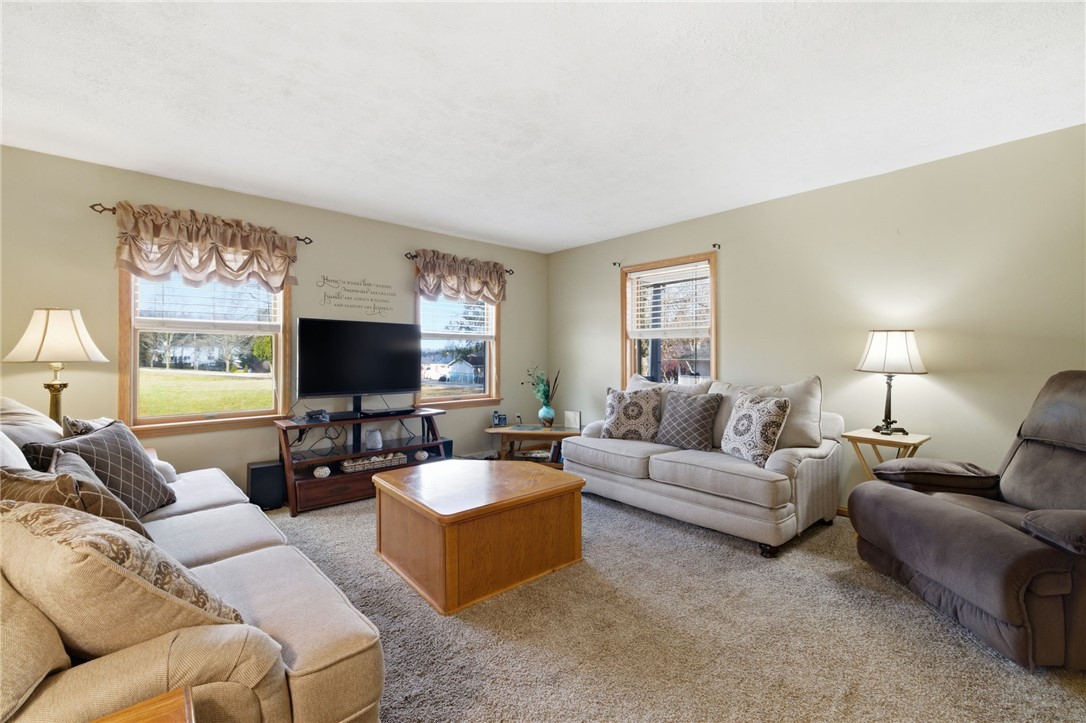412 Emily Ln