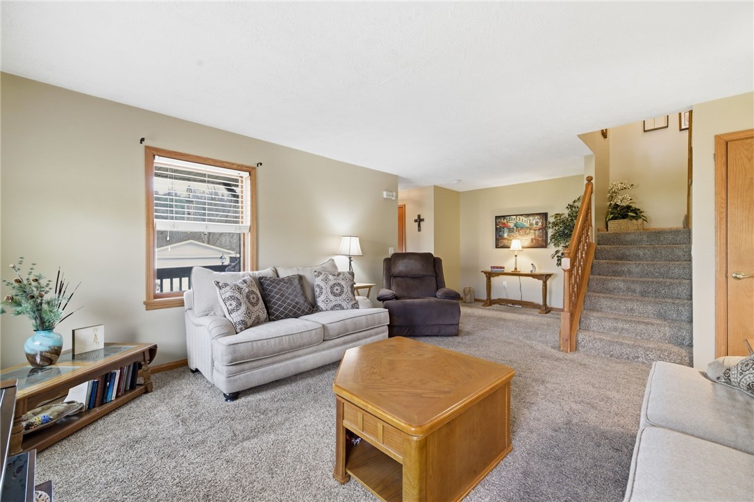 412 Emily Ln