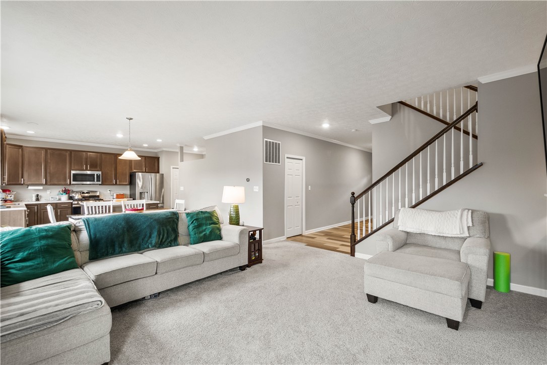 313 Everest Circle