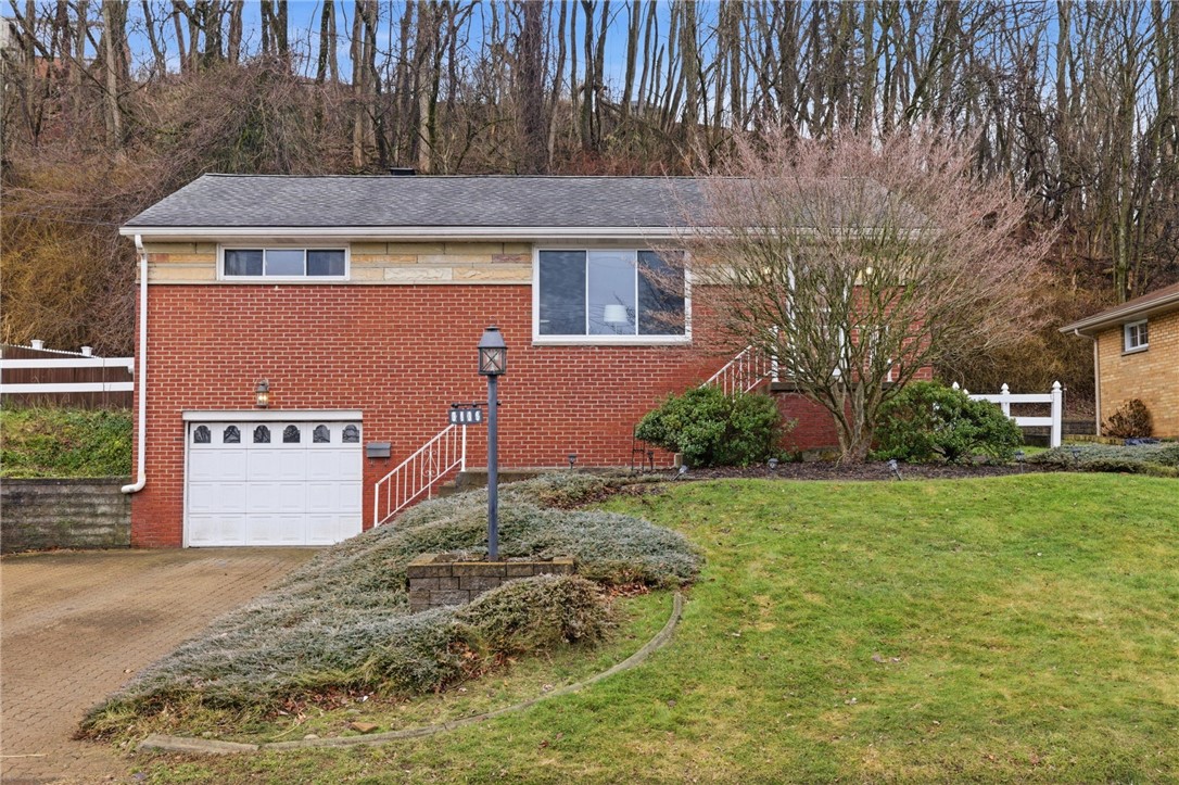 3138 Woodridge Dr