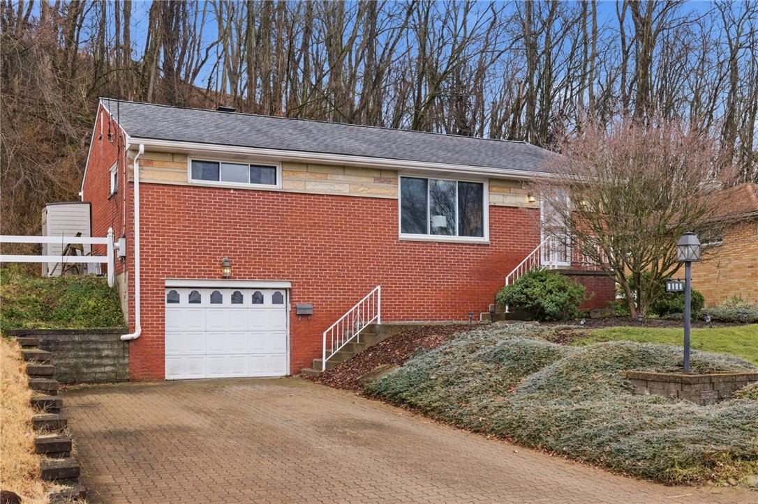 3138 Woodridge Dr