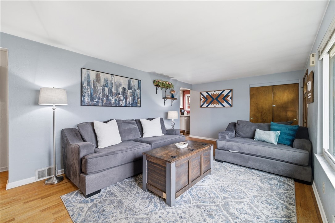 3138 Woodridge Dr