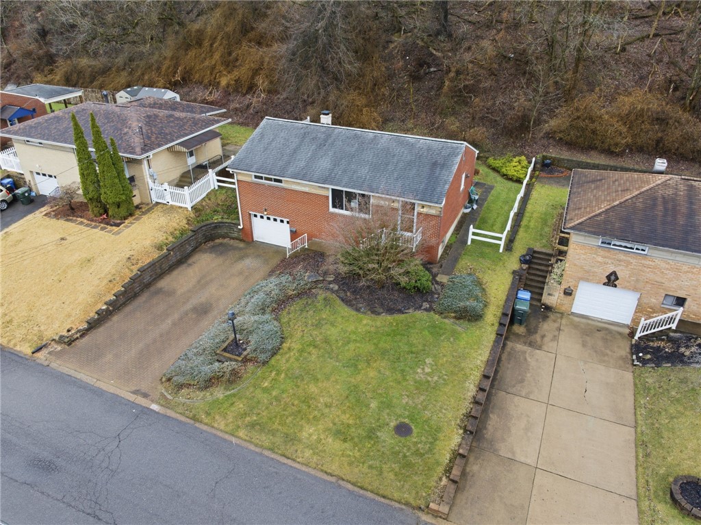 3138 Woodridge Dr