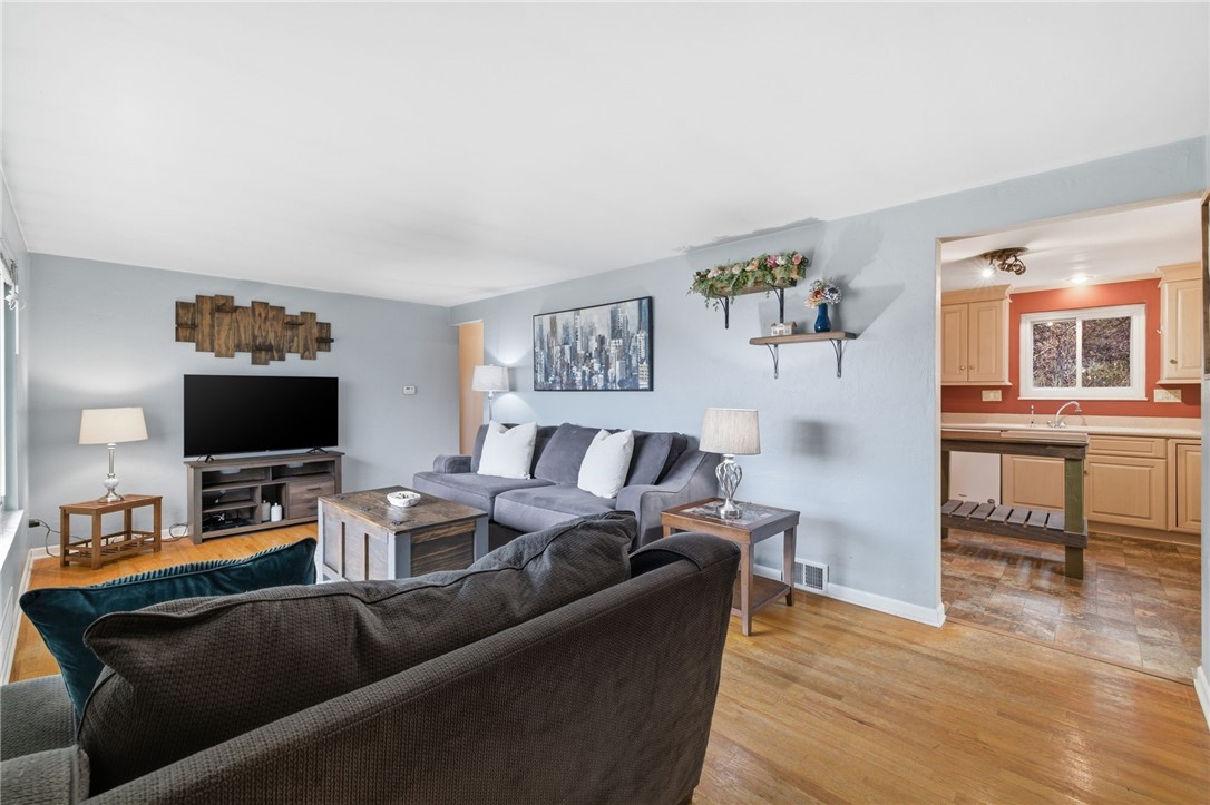 3138 Woodridge Dr
