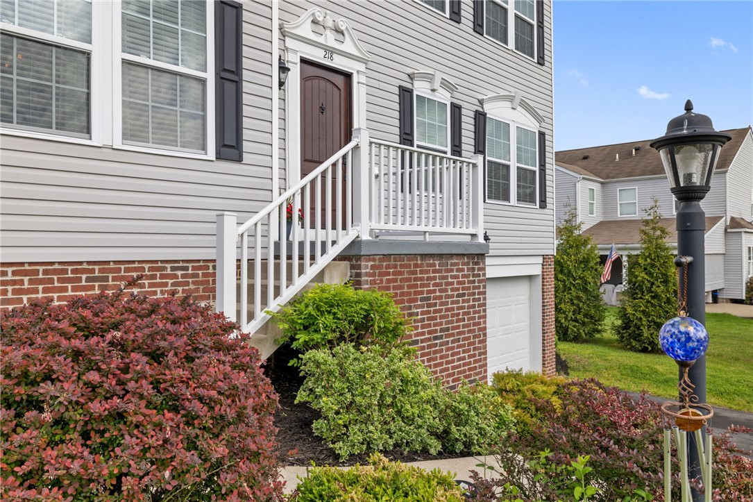 218 Horse Shoe Dr