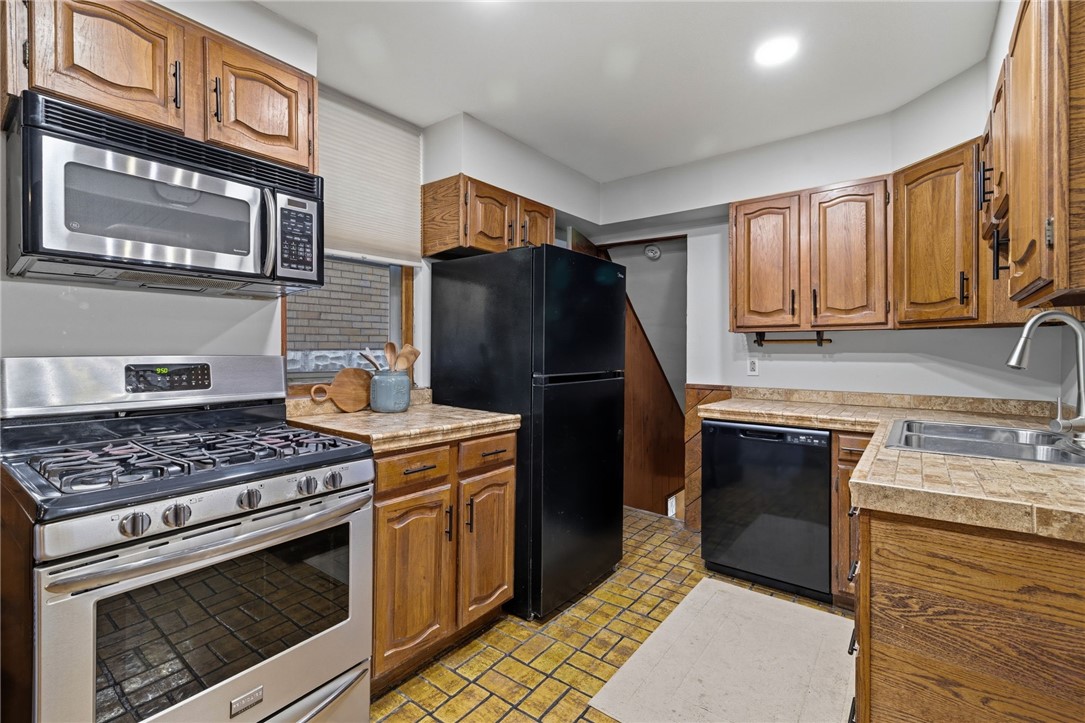 114 Catskill Ave