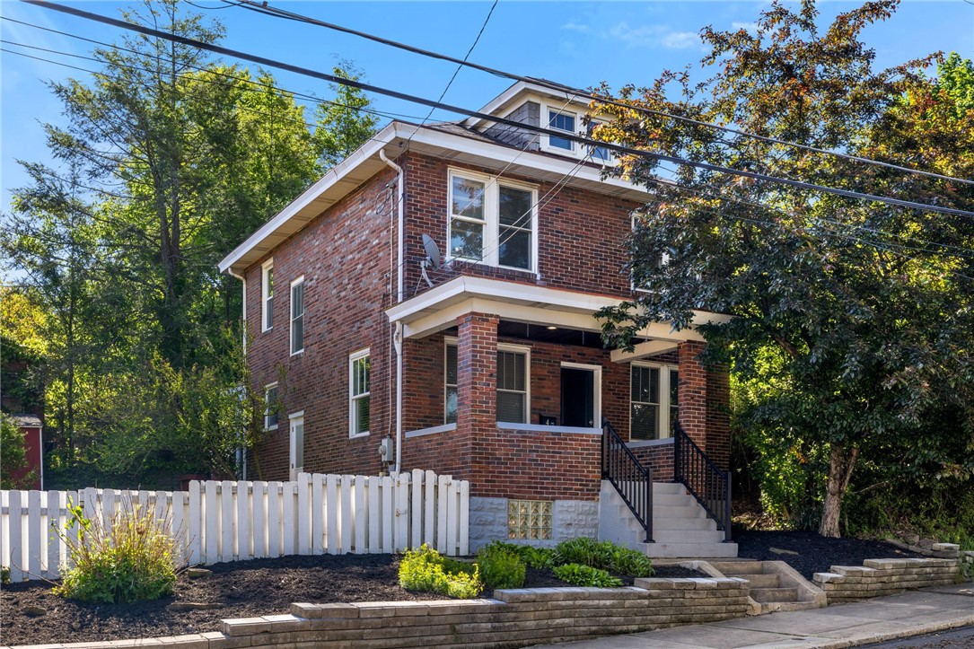 47 Estella Ave
