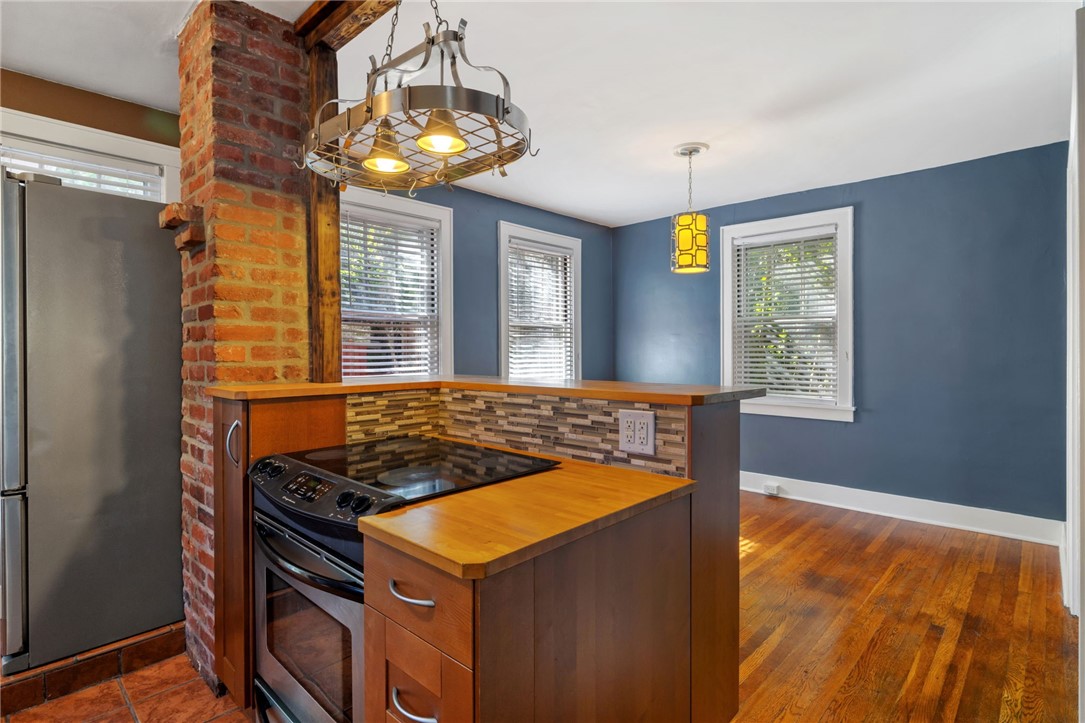 47 Estella Ave