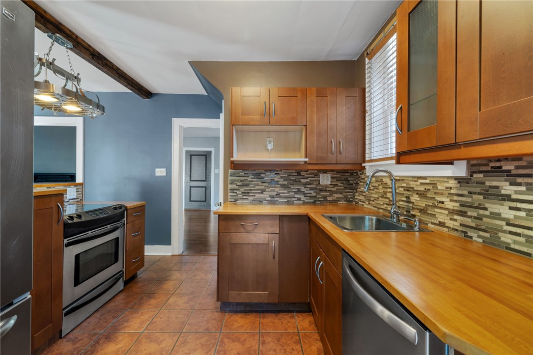 47 Estella Ave