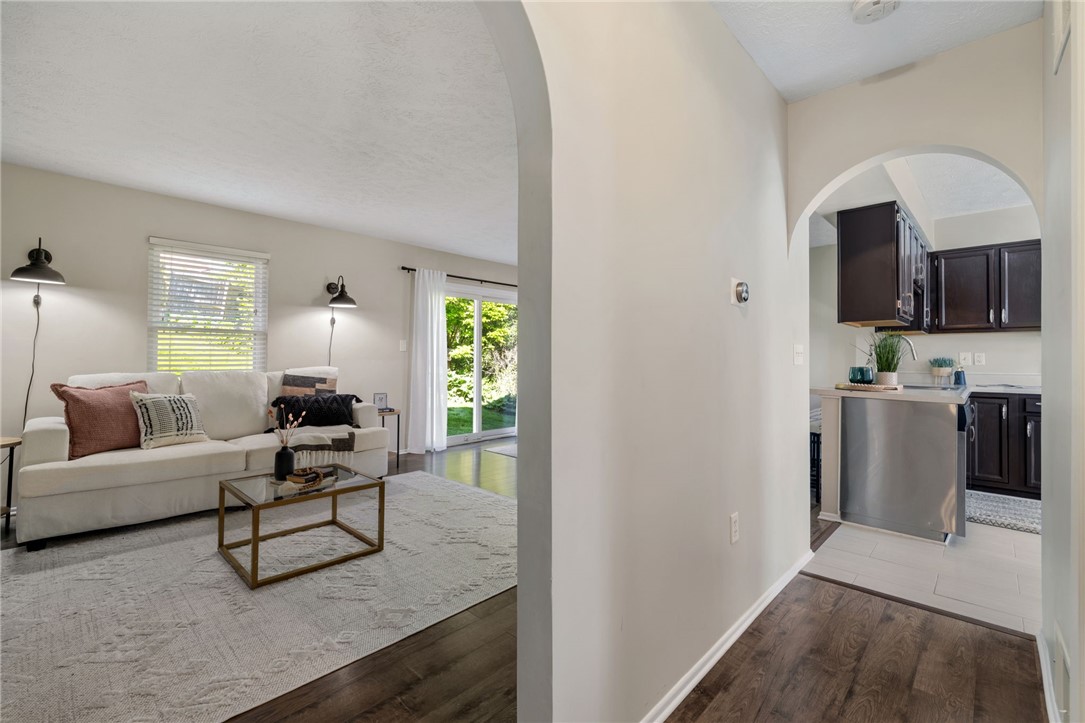 2104 Timberglen Dr