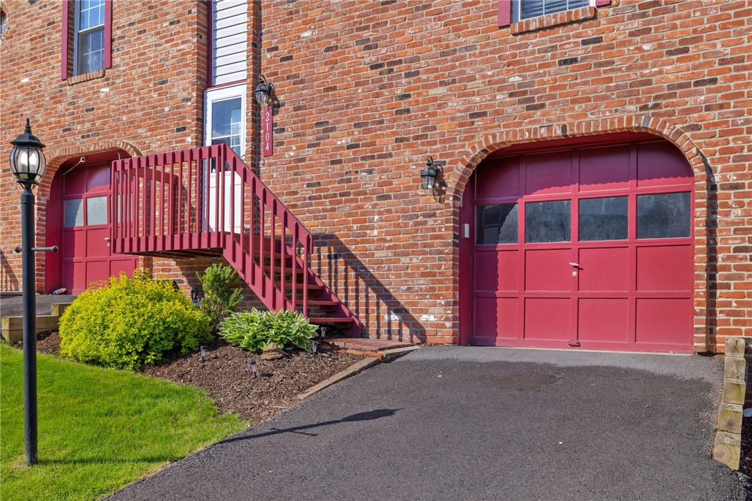 2104 Timberglen Dr