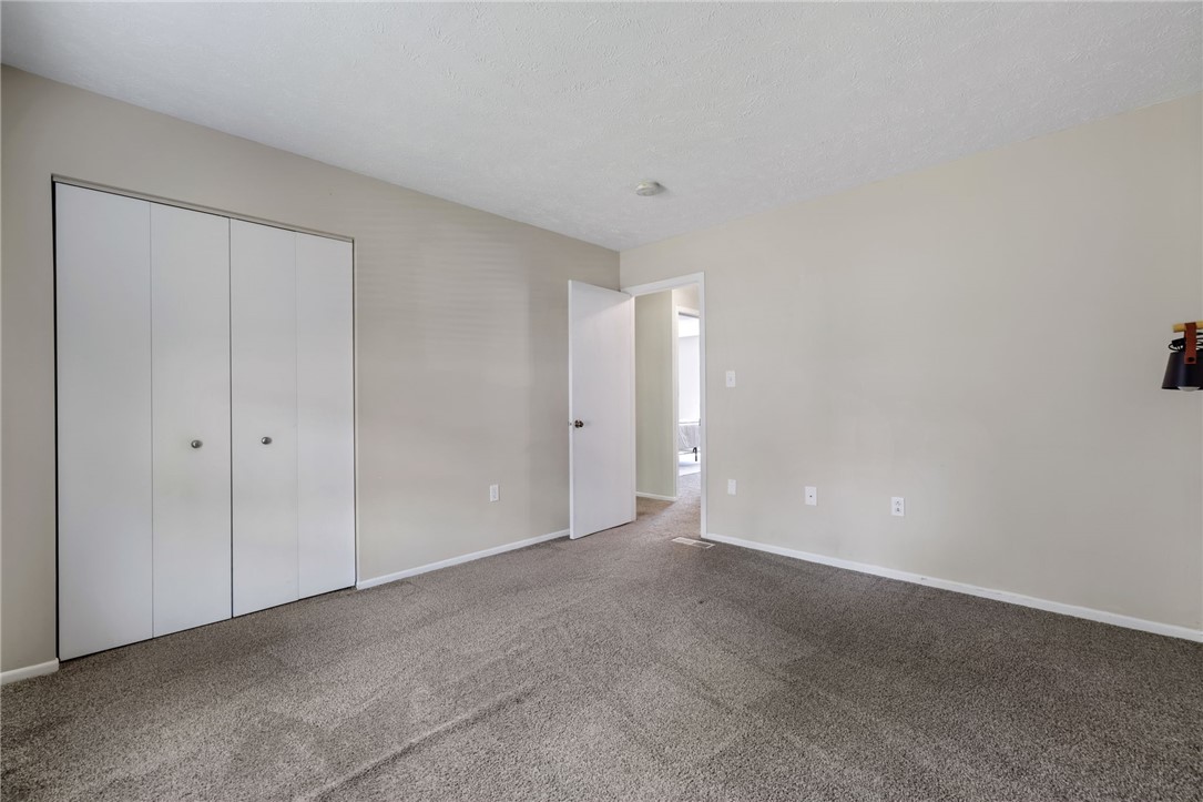 2104 Timberglen Dr