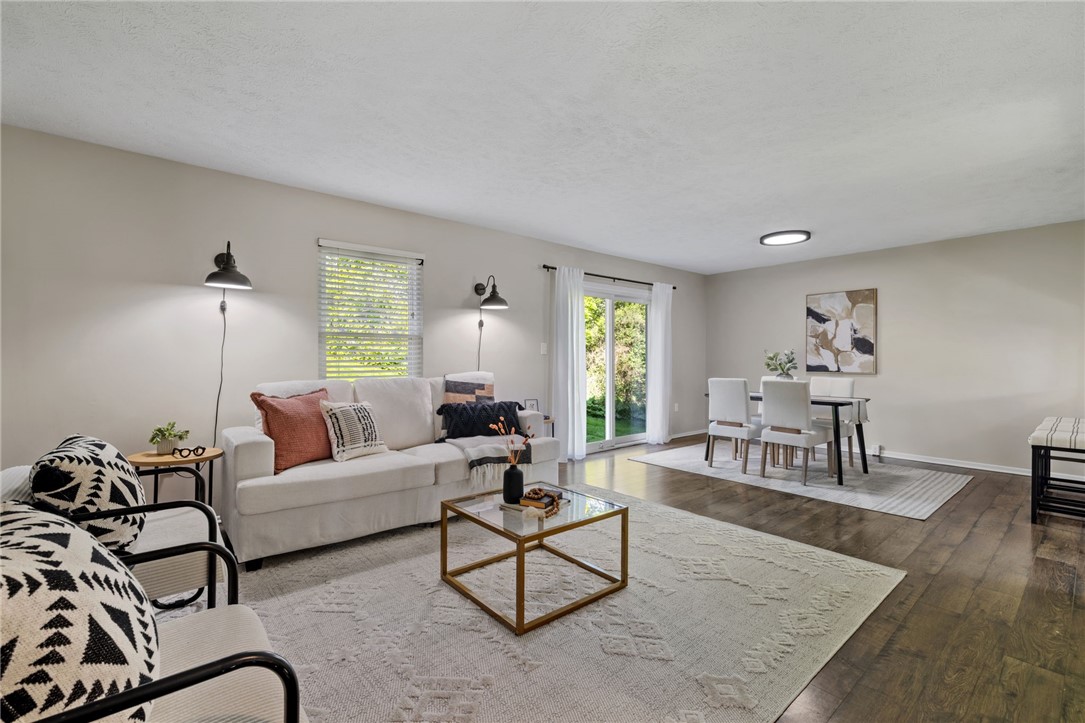2104 Timberglen Dr