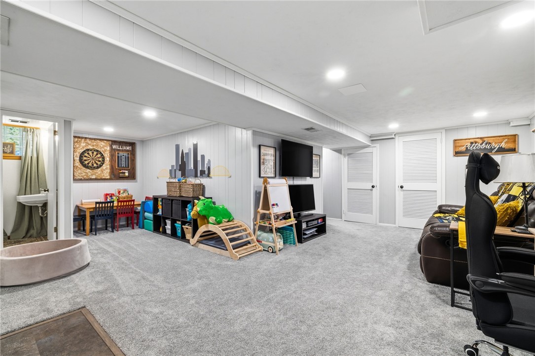 3506 Valley Drive