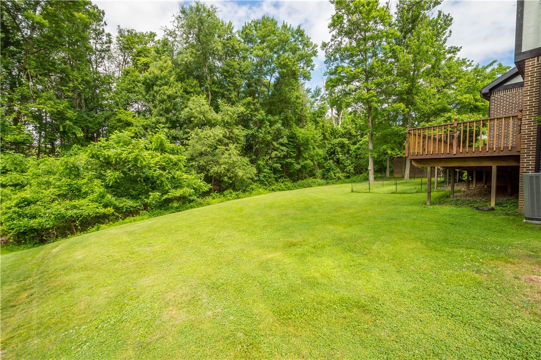 407 Hilltop Ln