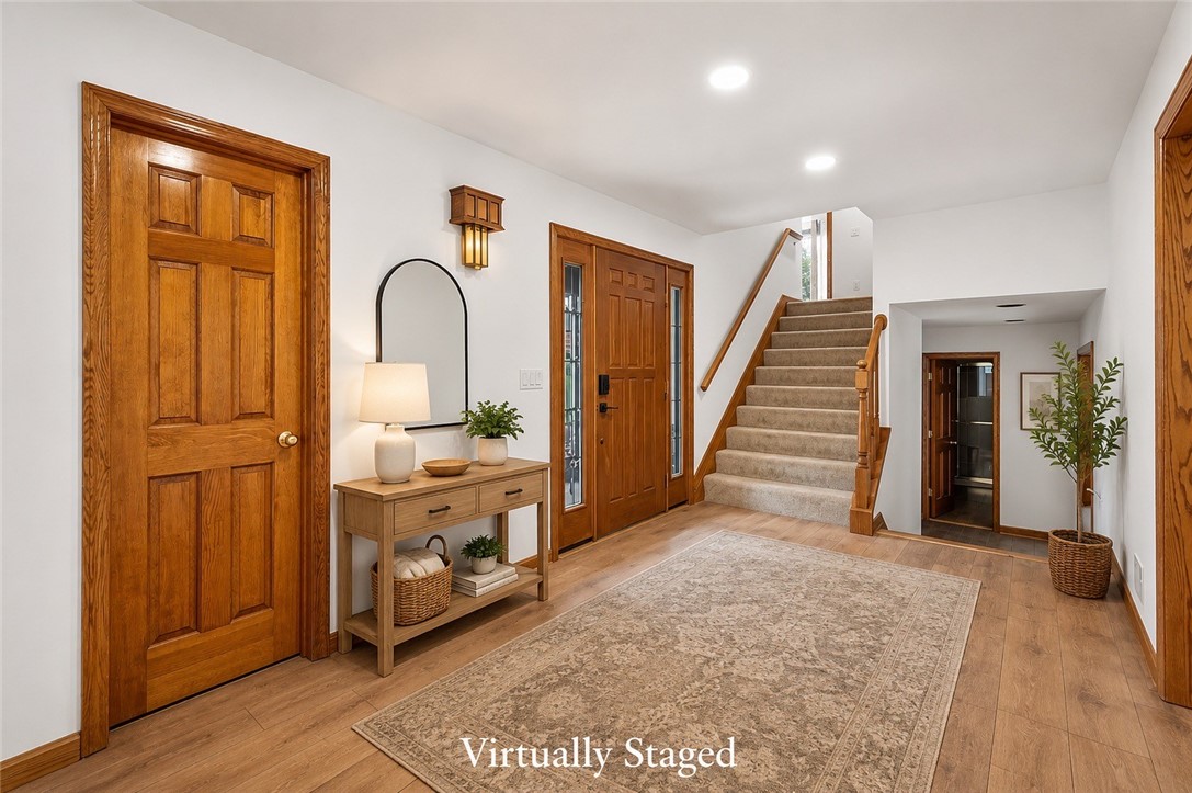 407 Hilltop Ln