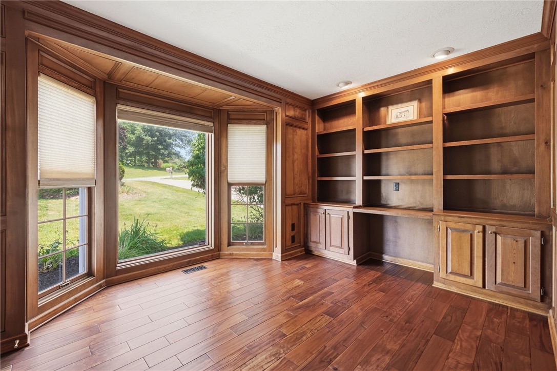 2457 Dogwood Dr
