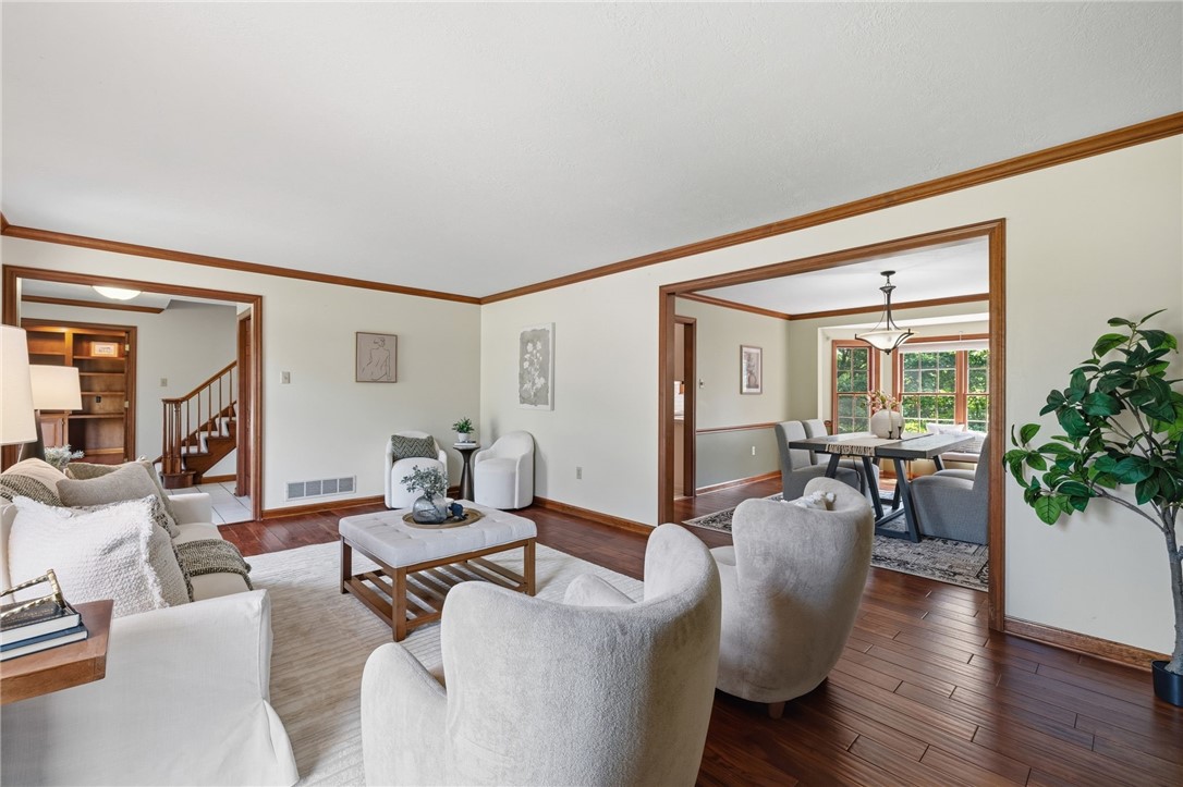 2457 Dogwood Dr