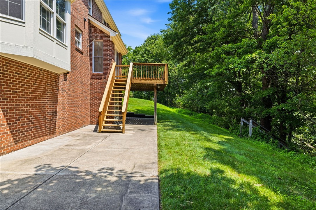 2457 Dogwood Dr