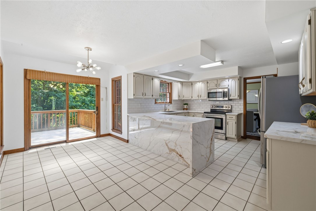 2457 Dogwood Dr