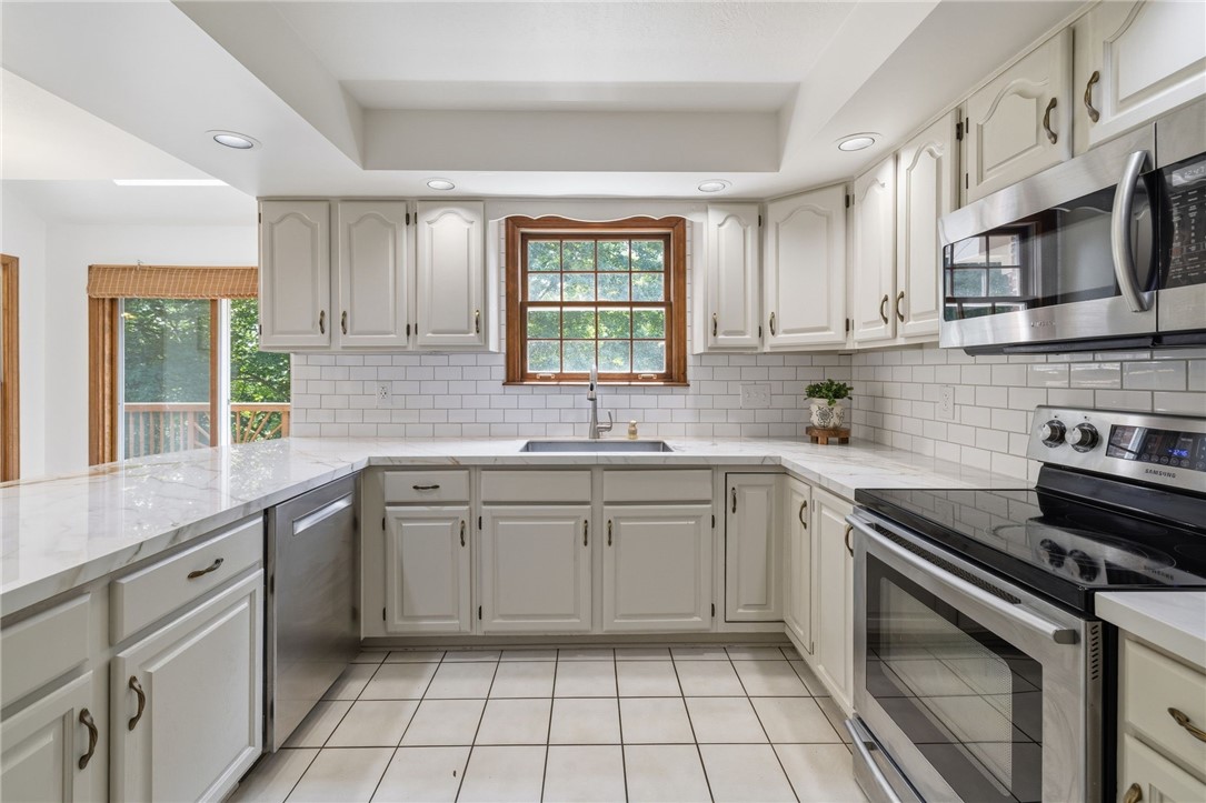 2457 Dogwood Dr
