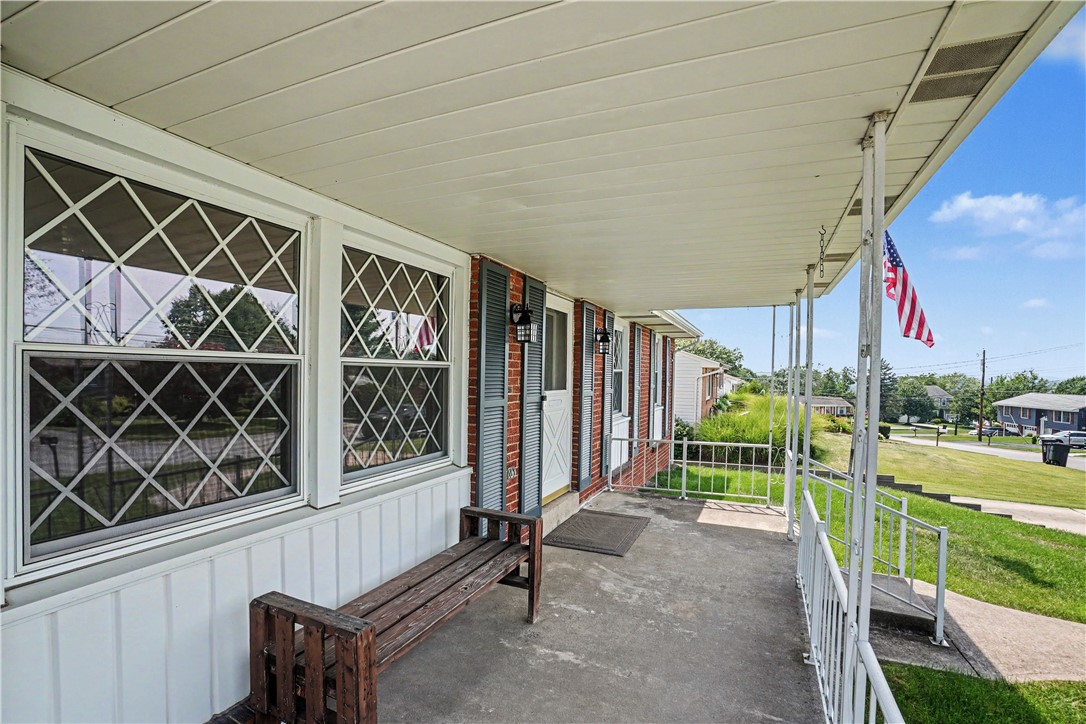 411 Palomino Dr