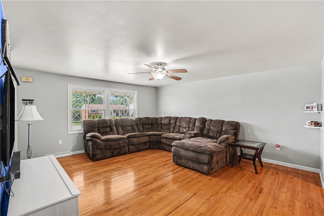 411 Palomino Dr