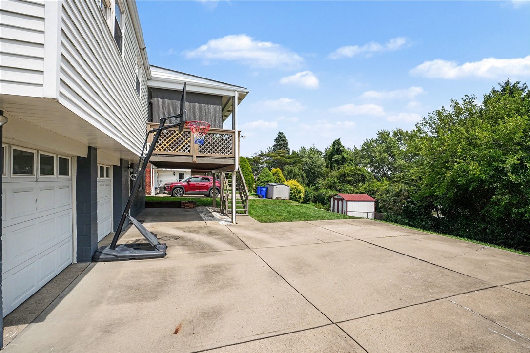 411 Palomino Dr